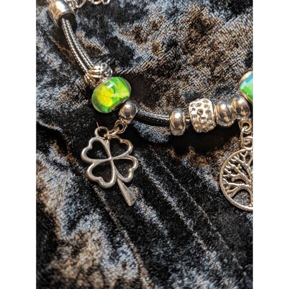 NEW CHUNS PANDORA LIKE BRACELET - TREE OF LIFE & SHAMROCK - Picture 3 of 3